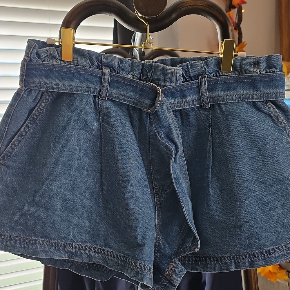 Anthropologie PILCRO Pull On Denim Shorts with Belt And Pockets Size MEDIUM - Picture 5 of 15